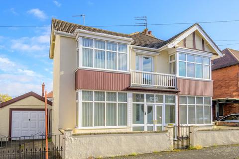 4 bedroom detached house for sale, Marine Avenue, Skegness PE25