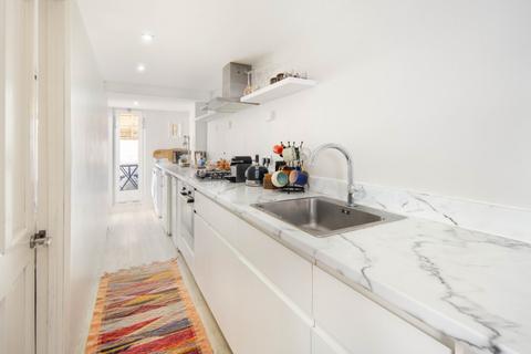 1 bedroom flat for sale, Alma Street, London, NW5