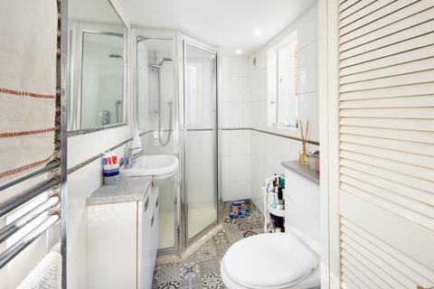 1 bedroom flat for sale, Alma Street, London, NW5