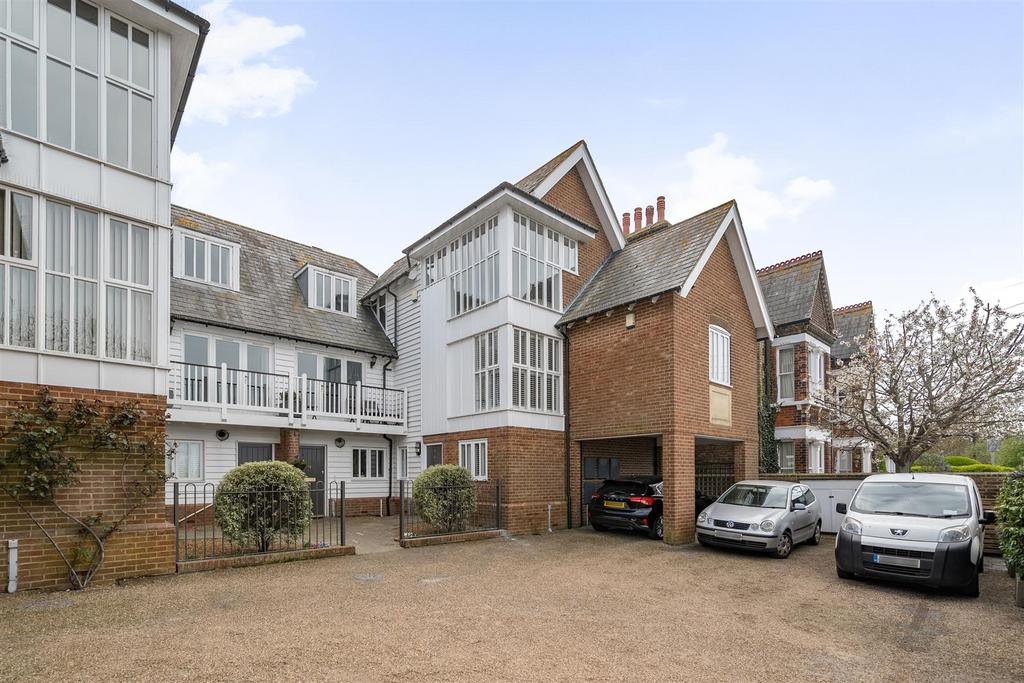 Saltway Court, West Cliff, Whitstable