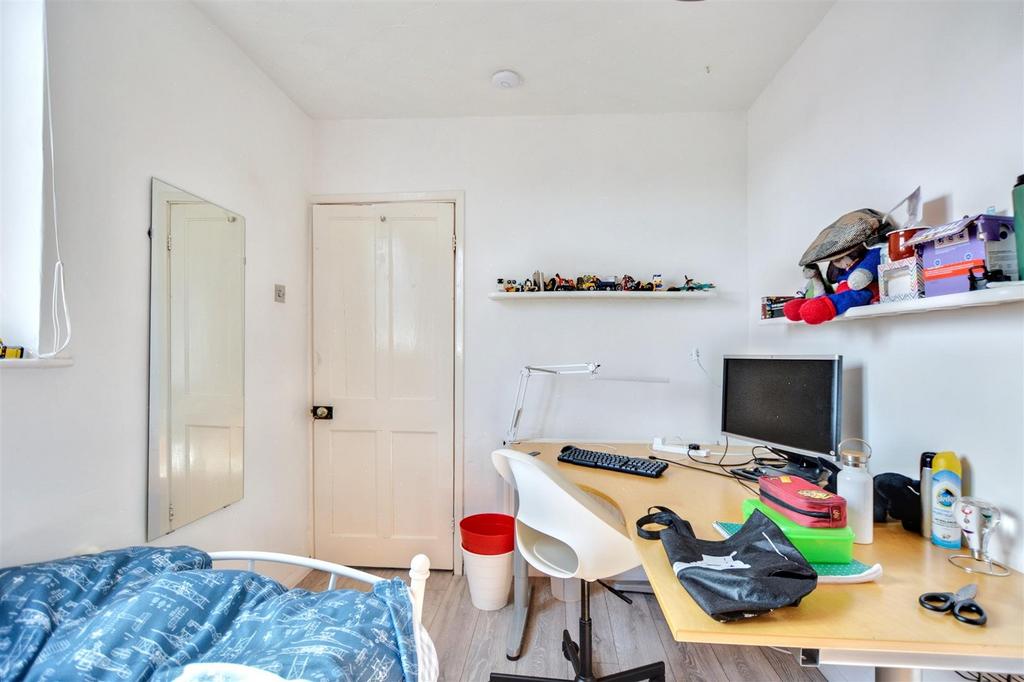 Bedroom 4 2.jpeg