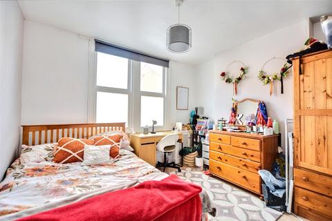 3 bedroom terraced house for sale, Ellis Grove, Beeston, Nottingham