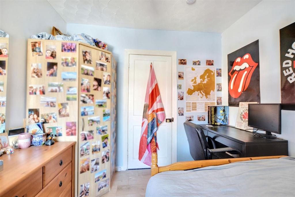 Bedroom 3 2.jpeg