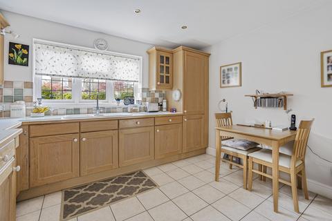 4 bedroom detached house for sale, Heyford End, Balmoral Close, St Albans, AL2