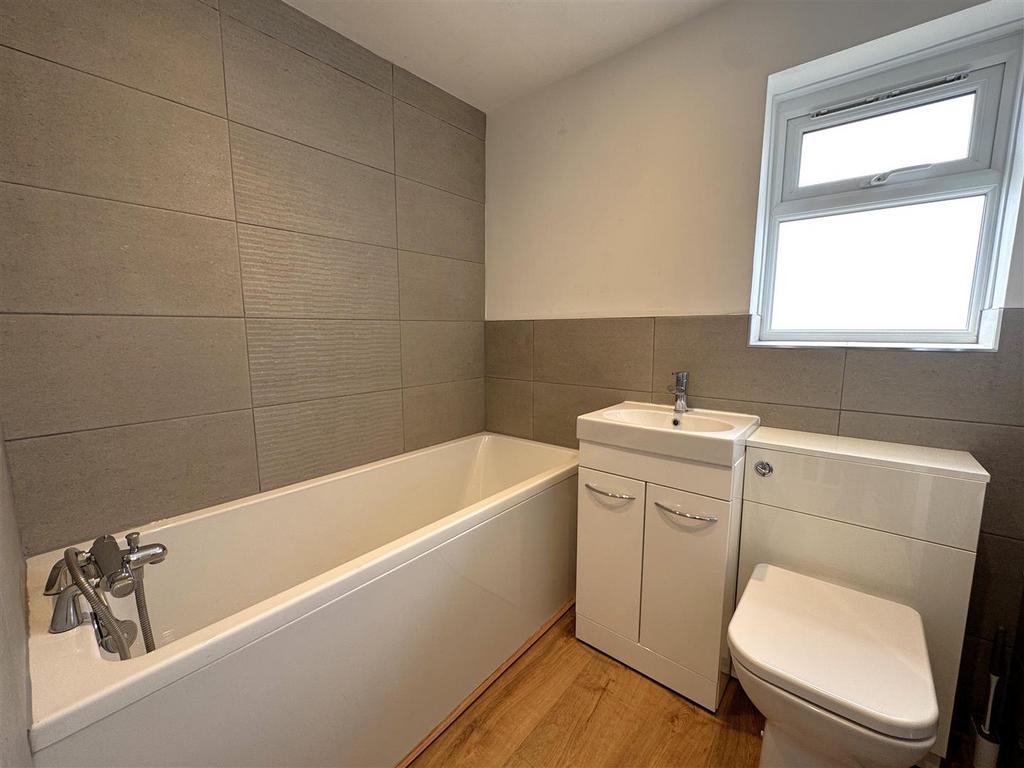 Bathroom.JPEG