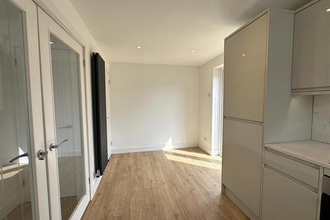 31 Priors Close, Upper Beeding, Steyning, BN44 3HT