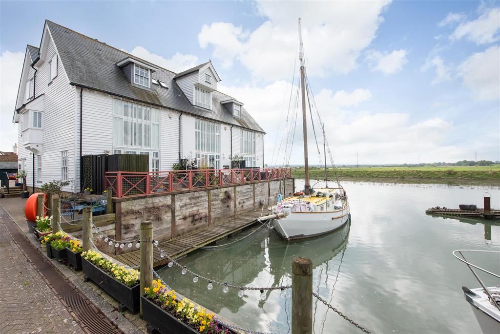 North Quay, Conyer, Sittingbourne
