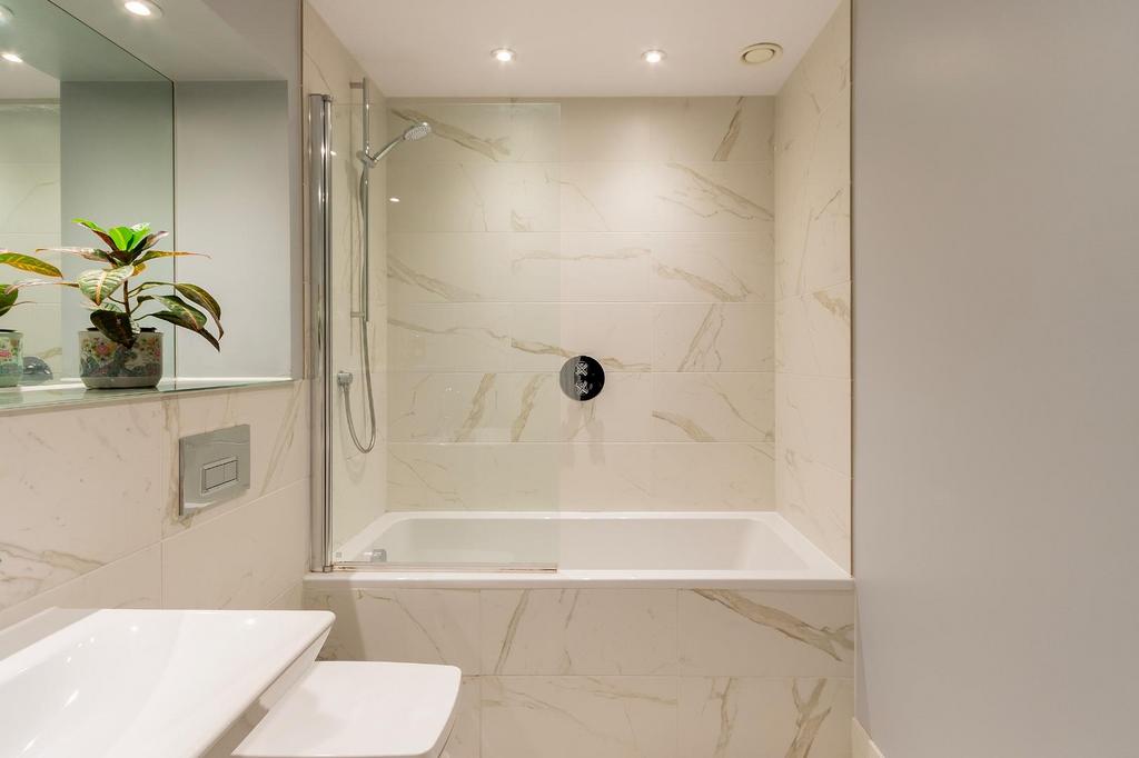 1 C1 HBR - Bathroom C.jpg