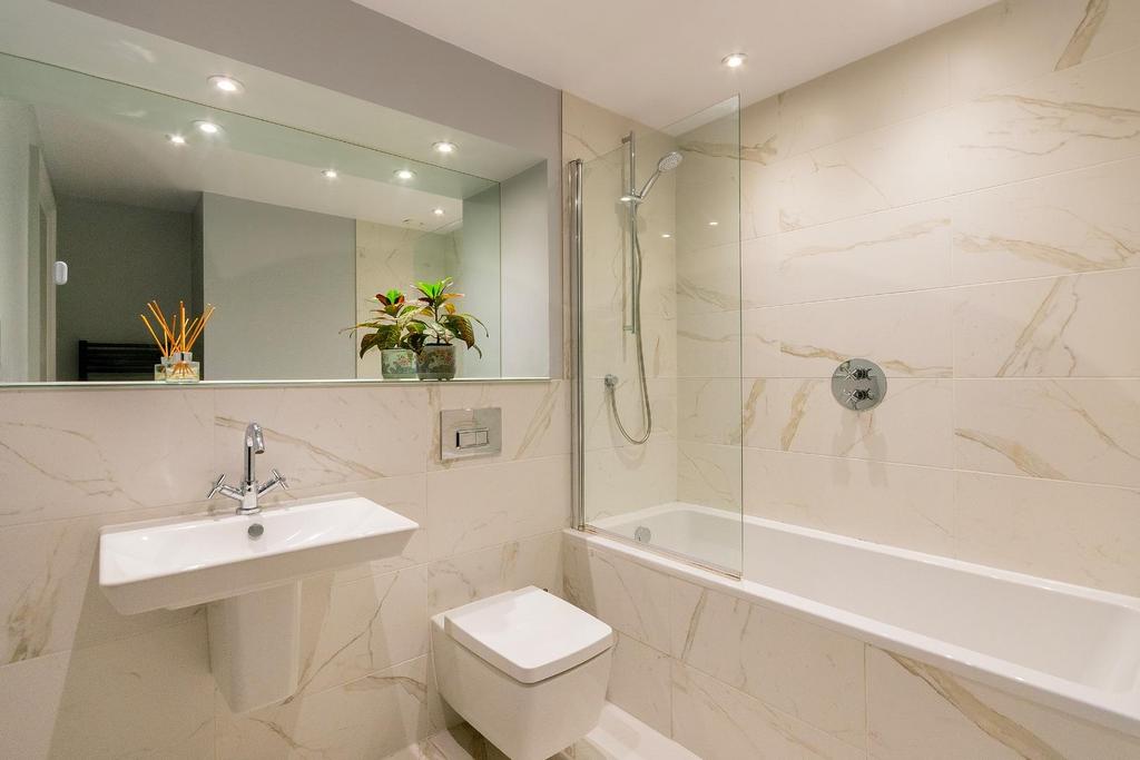 1 C1 HBR - Bathroom B.jpg