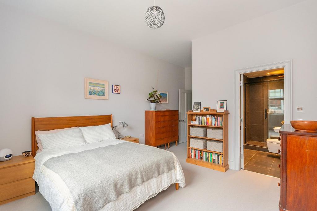 1 C1 HBR - Bedroom F.jpg