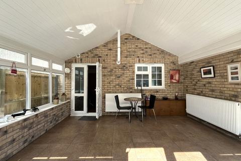 27 Ellingham Gardens, Chatteris, PE16 6WB
