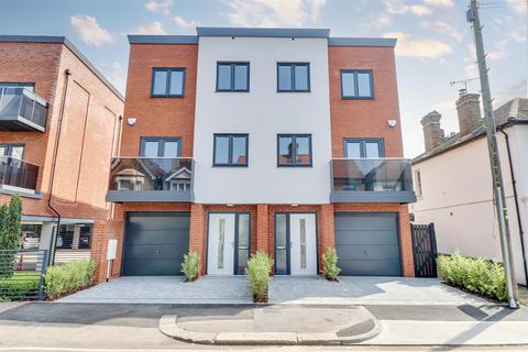 undefined, Cranleigh Drive, Leigh-On-Sea SS9