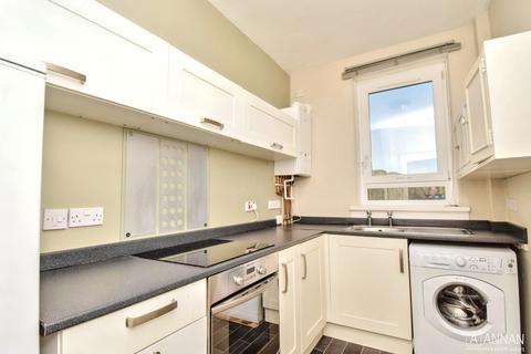 40/4 Craigentinny Road, Edinburgh, EH7 6LT