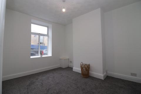 2 bedroom terraced house to rent, Redearth Road, Darwen