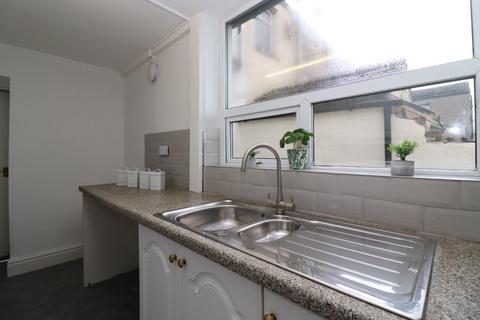 2 bedroom terraced house to rent, Redearth Road, Darwen