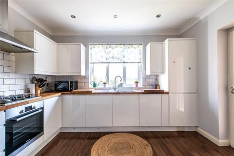 4 bedroom detached house for sale, Kingsway, Darland, Kent, ME5