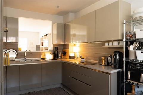 Compton Cottage Farthings Walk, Horsham, RH12 1WR