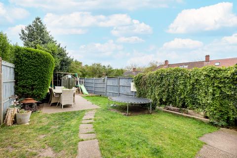 17 Winster Close, Beeston, Nottingham, NG9 2SE