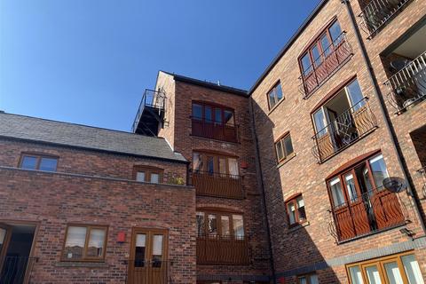 2 bedroom flat for sale, Waterfront Views, Stourport