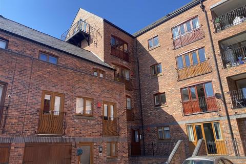 2 bedroom flat for sale, Waterfront Views, Stourport