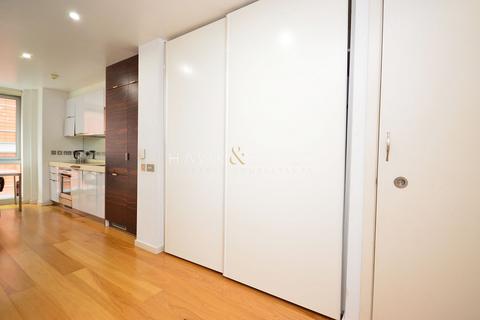 Studio to rent, Fairmont Avenue, London, Greater London. E14