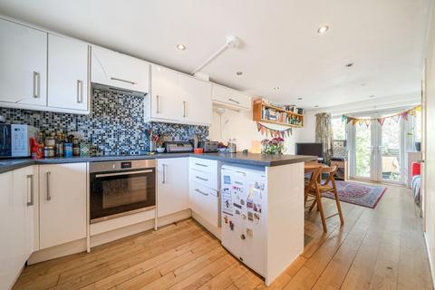 4 bedroom end of terrace house for sale, Greenland Quay, Surrey Quays