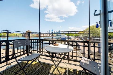4 bedroom end of terrace house for sale, Greenland Quay, Surrey Quays