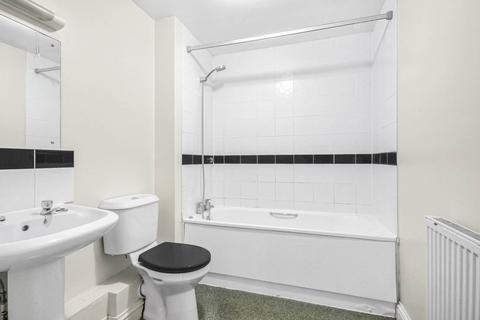 2 bedroom apartment for sale, St Francis Close, Crowthorne RG45
