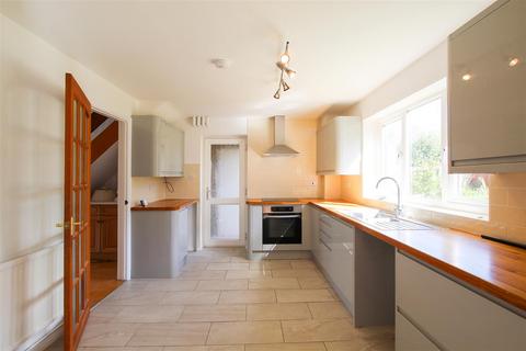 3 bedroom semi-detached house to rent, High Street, Cambridge CB25