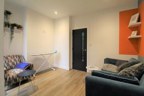 5 bedroom terraced house to rent, Wilkinson Avenue, Beeston, NG9 2NL