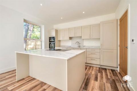 4 bedroom detached house for sale, Woolsbridge Road, Ringwood BH24