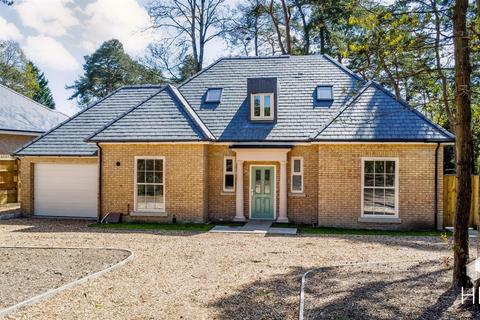 4 bedroom detached house for sale, Woolsbridge Road, Ringwood BH24
