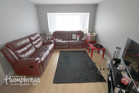 3 bedroom terraced house for sale, Queslett Road, Birmingham B43