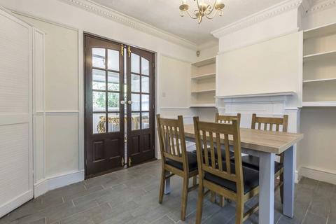 2 bedroom house to rent, South Ealing Road, London W5