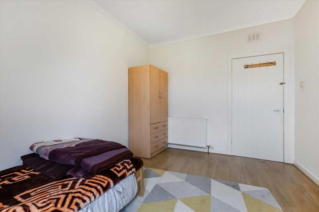 Bedroom Three (2)