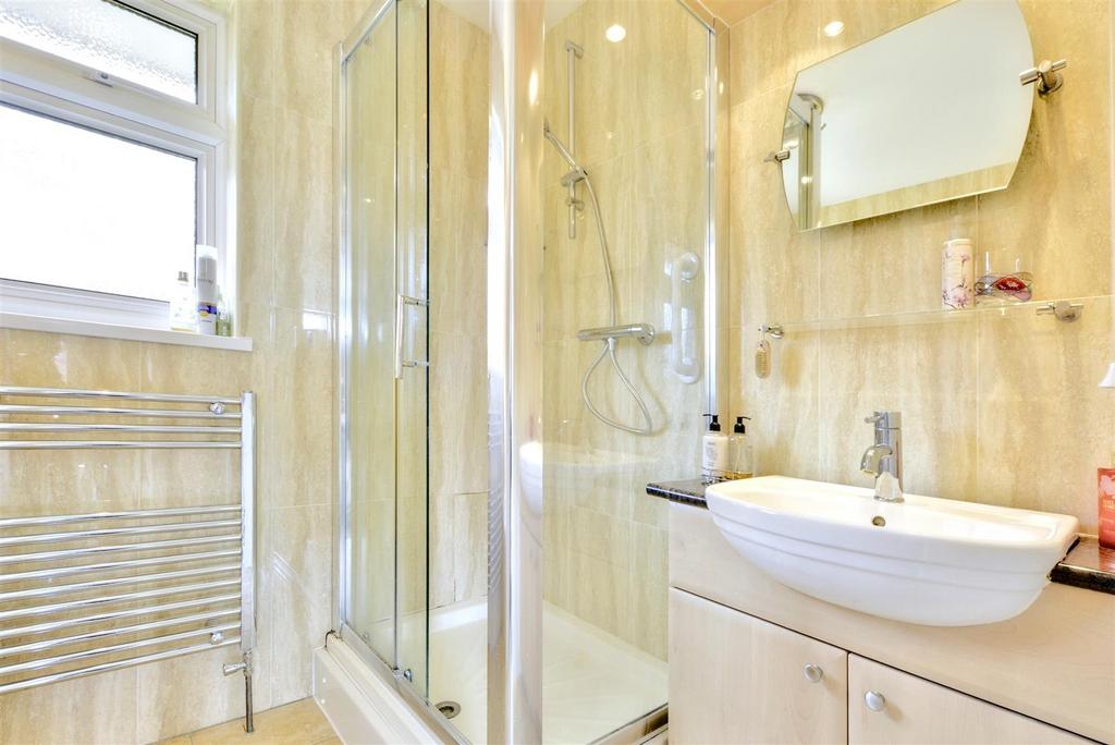 Bathroom 1.jpeg