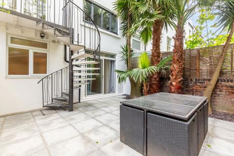 3 bedroom flat to rent, Holland Road, London W14