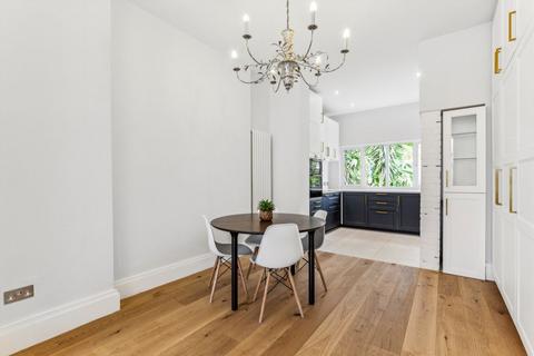 3 bedroom flat to rent, Holland Road, London W14