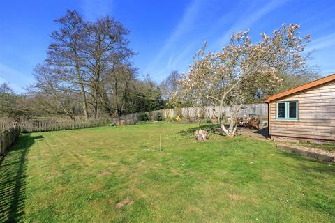 3 bedroom cottage for sale, London Road, Beccles NR34