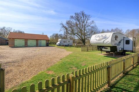 3 bedroom cottage for sale, London Road, Beccles NR34
