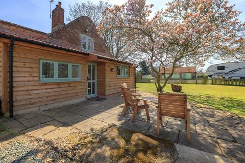 3 bedroom cottage for sale, London Road, Beccles NR34