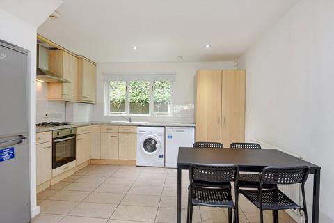 4 bedroom house to rent, Heritage Place, London SW18