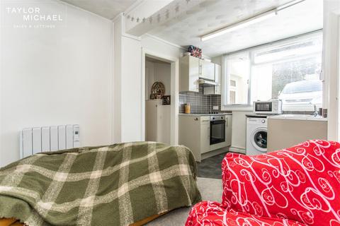 1 bedroom flat to rent, Rissom Court, Harrington Road, Brighton