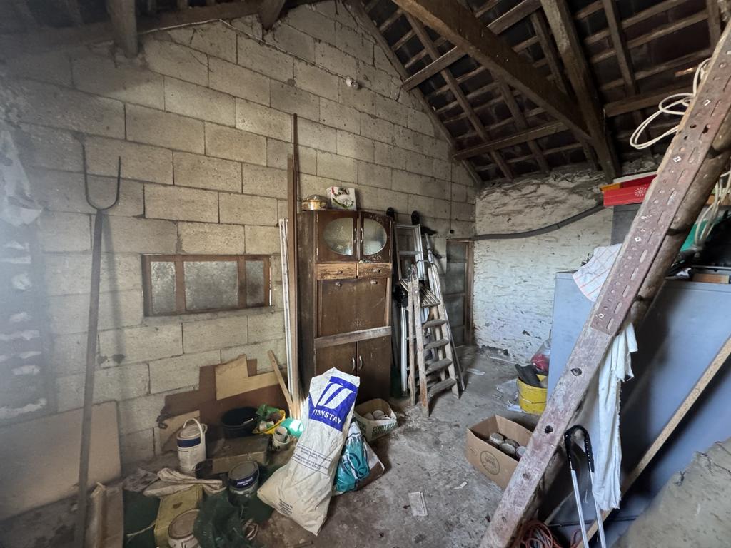 Former Parlour / Stables
