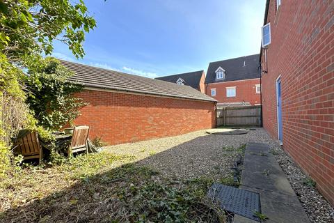 2 bedroom coach house for sale, Massey Court, Newark