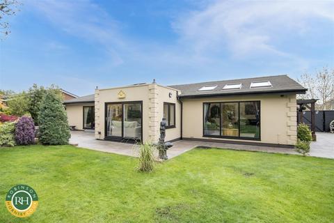 2 bedroom detached bungalow for sale, The Hollows, Bessacarr, Doncaster
