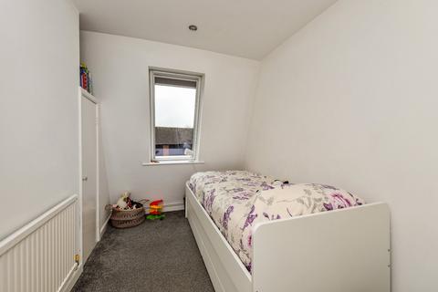 2 bedroom flat for sale, North Road, Petersfield, Hampshire