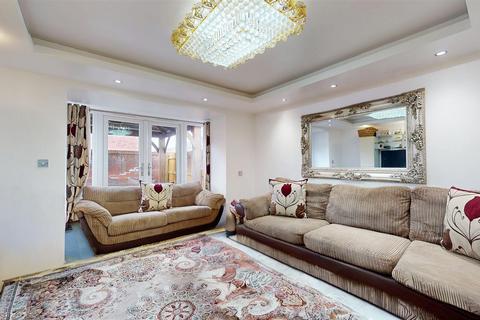 5 bedroom semi-detached house for sale, Mauretania Way, Brooklands, Milton Keynes