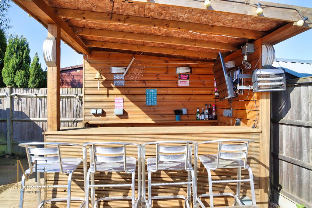Out door bar