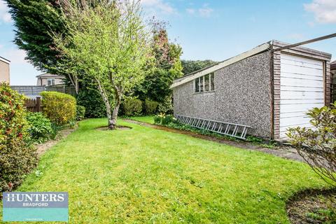 2 bedroom semi-detached bungalow for sale, Glendale Drive, Bradford